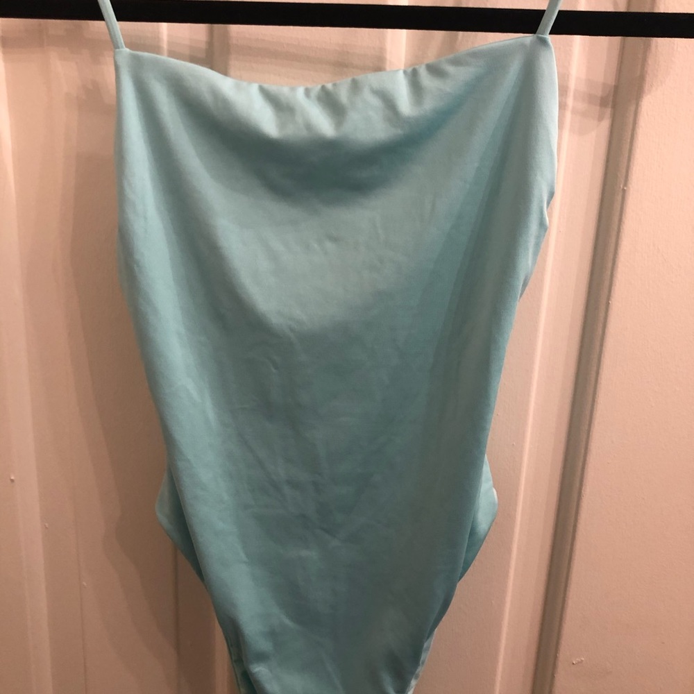 Woman’s 1 piece swim suit